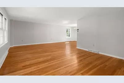 15 Sheridan Road, Andover, MA 01810 - Photo 4