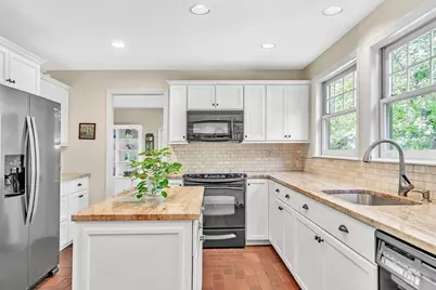 9 Solomon Pierce Rd, Lexington, MA 02420 - Photo 12