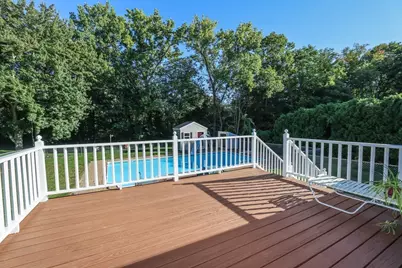 14 Brentwood Dr, Leominster, MA 01453 - Photo 8