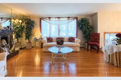 38 Amelia Pl, Revere, MA 02151 - Photo 4