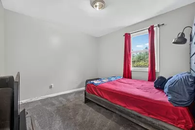 49 Shirley St, New Bedford, MA 02746 - Photo 16