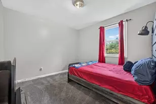 49 Shirley St, New Bedford, MA 02746 - Photo 16