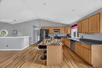 49 Shirley St, New Bedford, MA 02746 - Photo 2