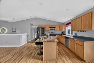 49 Shirley St, New Bedford, MA 02746 - Photo 2