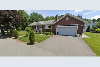 23 Laurine Rd, Saugus, MA 01906 - Photo 2