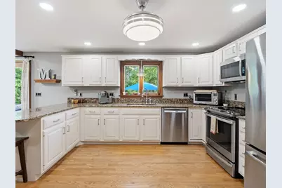 1294 Glebe St, Taunton, MA 02780 - Photo 12