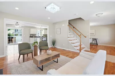 37 Wells St, Springfield, MA 01104 - Photo 16