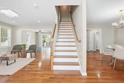 37 Wells St, Springfield, MA 01104 - Photo 12