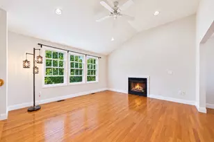7 Vincent St, Dartmouth, MA 02747 - Photo 4