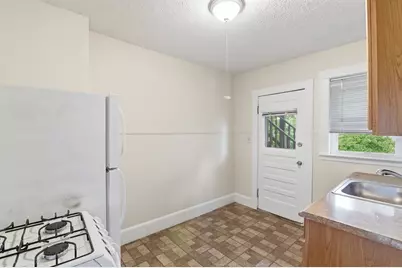 60 Raycroft St #1R, Quincy, MA 02169 - Photo 10