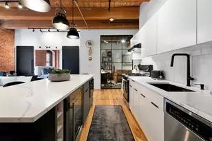 21 Wormwood St, Boston, MA 02210 - Photo 10