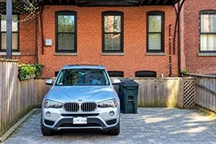 121 Pembroke St, Boston, MA 02118 - Photo 22
