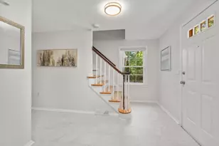 942 Salem End Rd, Framingham, MA 01702 - Photo 2