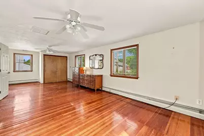 70 Hovey St, Watertown, MA 02472 - Photo 10