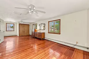 70 Hovey St, Watertown, MA 02472 - Photo 10