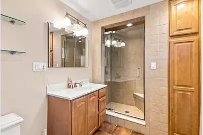 70 Hovey St, Watertown, MA 02472 - Photo 8