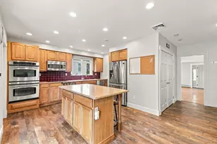 70 Hovey St, Watertown, MA 02472 - Photo 4