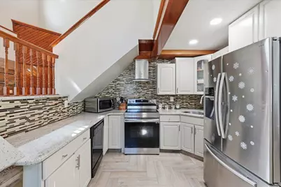 6 Harrington Way, Worcester, MA 01604 - Photo 4
