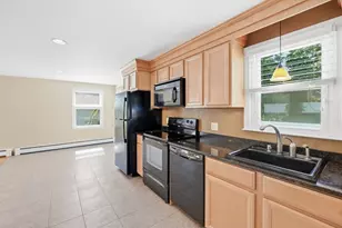 27 Aldea Ave, Dudley, MA 01571 - Photo 4