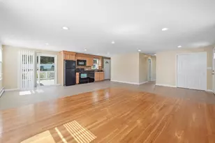 27 Aldea Ave, Dudley, MA 01571 - Photo 10