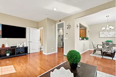 39 Frostpane Ln #39, Hopkinton, MA 01748 - Photo 4