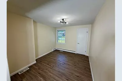 66 Greaney St, Springfield, MA 01104 - Photo 8