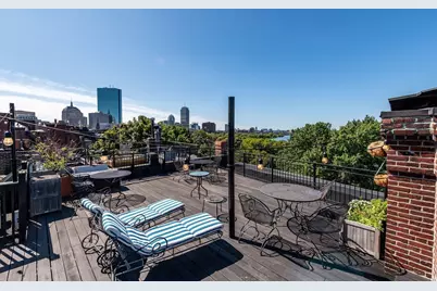 112 Pinckney St #46, Boston, MA 02114 - Photo 24
