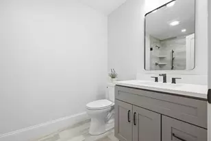 11 Lexington St, Burlington, MA 01803 - Photo 28