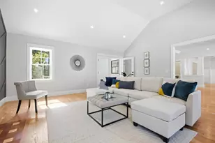 11 Lexington St, Burlington, MA 01803 - Photo 18