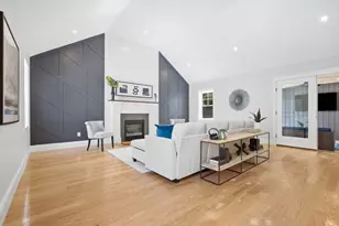 11 Lexington St, Burlington, MA 01803 - Photo 16