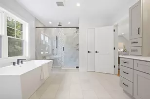 11 Lexington St, Burlington, MA 01803 - Photo 30