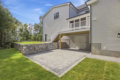 11 Lexington St, Burlington, MA 01803 - Photo 40