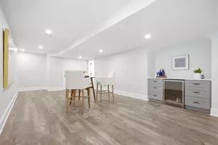 11 Lexington St, Burlington, MA 01803 - Photo 32