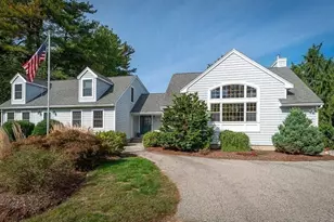 44 Warren St, Georgetown, MA 01833 - Photo 2