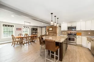 44 Warren St, Georgetown, MA 01833 - Photo 8