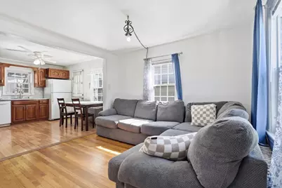 119 Beech St, Lowell, MA 01850 - Photo 8