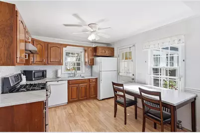 119 Beech St, Lowell, MA 01850 - Photo 4