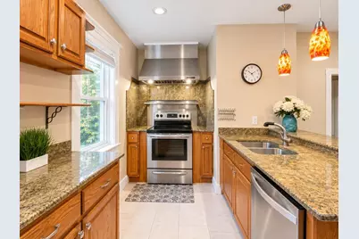 10-12 Bradbury Ave, Medford, MA 02155 - Photo 20