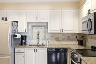 2001 Marina Dr, Quincy, MA 02171 - Photo 8