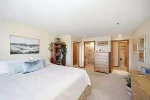 2001 Marina Dr, Quincy, MA 02171 - Photo 12