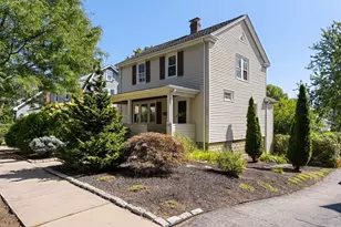 152 Mt Vernon St, Arlington, MA 02476 - Photo 1