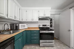 16 Venus Dr, Shrewsbury, MA 01545 - Photo 4