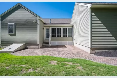 81 Nicholas Dr, Lancaster, MA 01523 - Photo 8