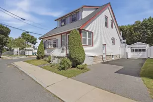 7 Geneva Ave, Lynn, MA 01905 - Photo 2