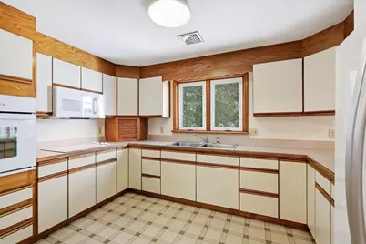147 Woodland Road, Southborough, MA 01772 - Photo 8