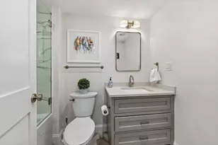521 East 8th, Boston, MA 02127 - Photo 18