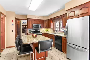 191 Fairway Dr, Seekonk, MA 02771 - Photo 4
