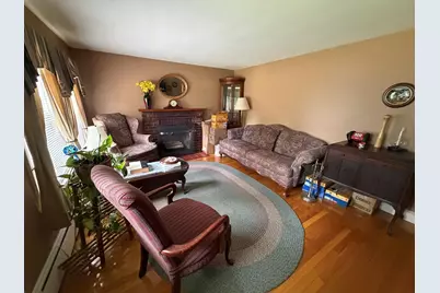 211 Alger St, Brockton, MA 02302 - Photo 8