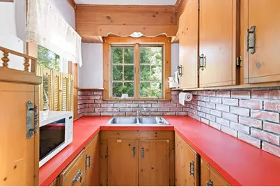 12 Claflin St, Attleboro, MA 02703 - Photo 18