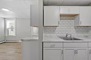 140 Bailey St, Lawrence, MA 01843 - Photo 4